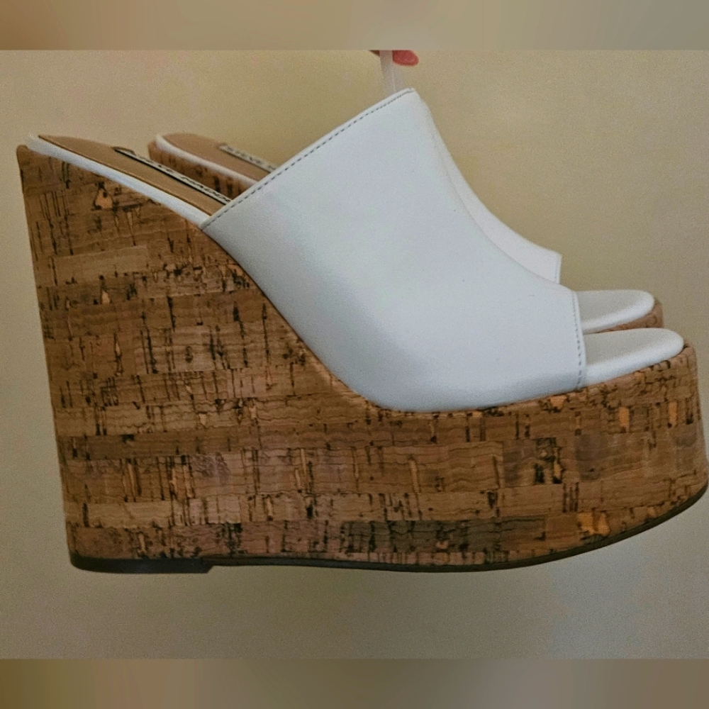 Steve Madden Joanne White Wedges